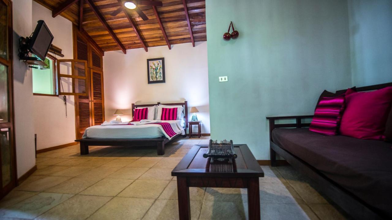 Hotel El Pequeno Gecko Verde Samara Bagian luar foto