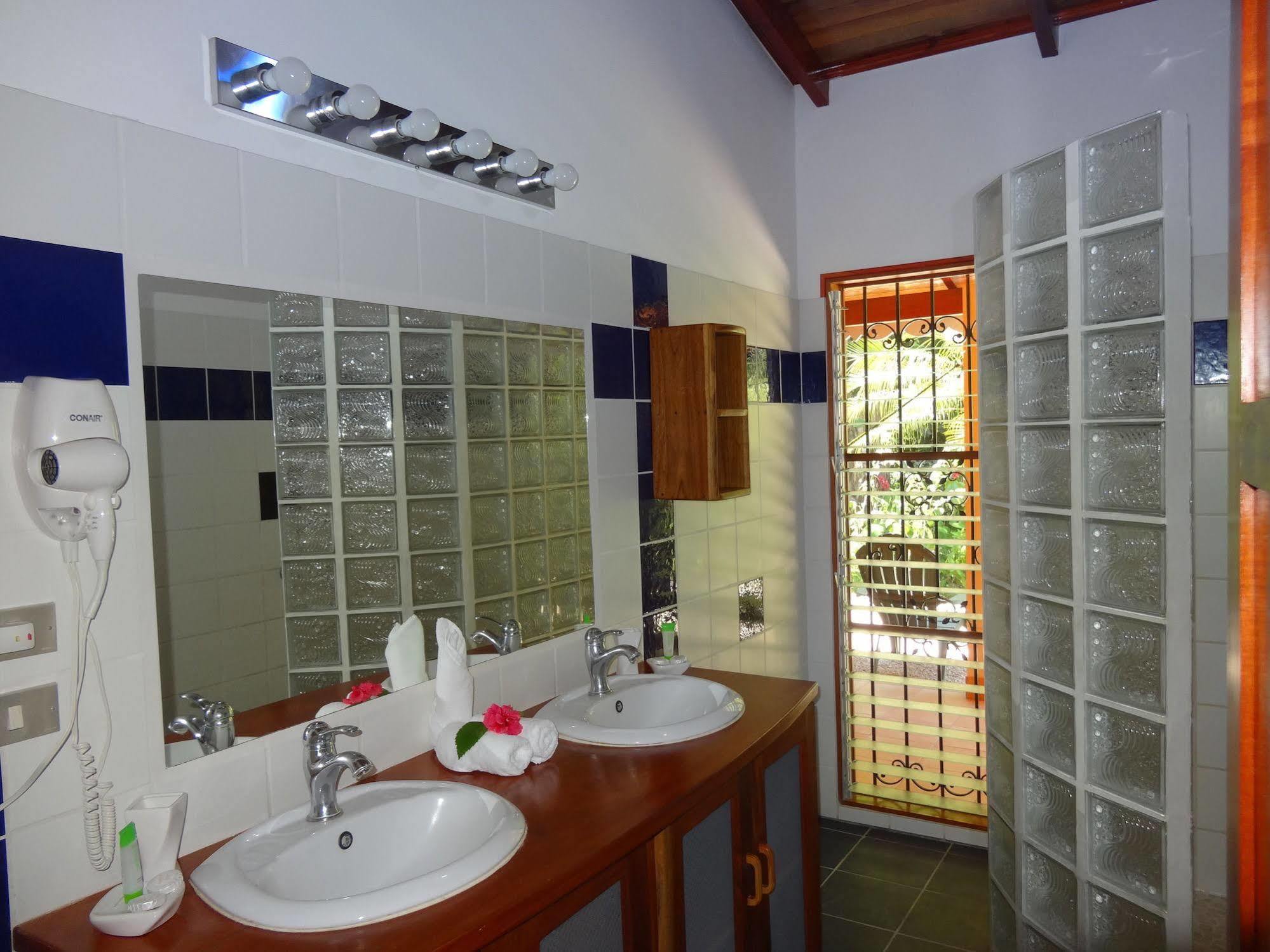 Hotel El Pequeno Gecko Verde Samara Bagian luar foto