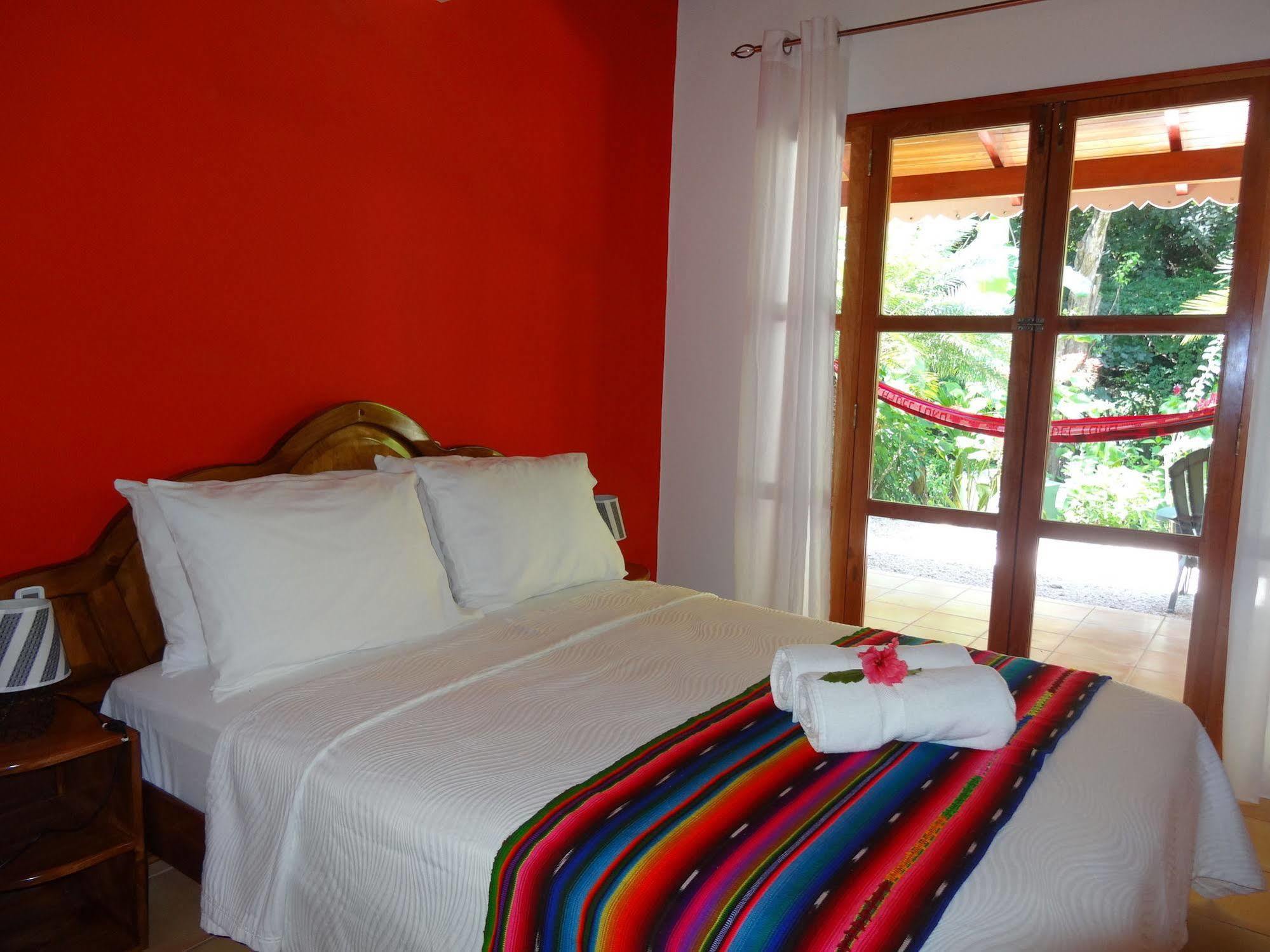 Hotel El Pequeno Gecko Verde Samara Bagian luar foto